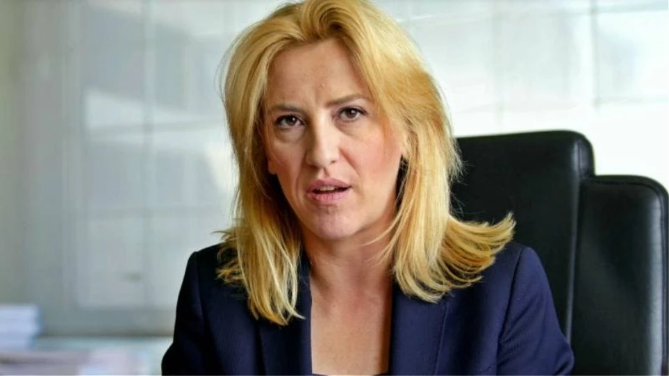 Tα σχόλια δικά σας: Η Ρένα Δούρου στηρίζει το φετινό Athens Pride – Δείτε εικόνα